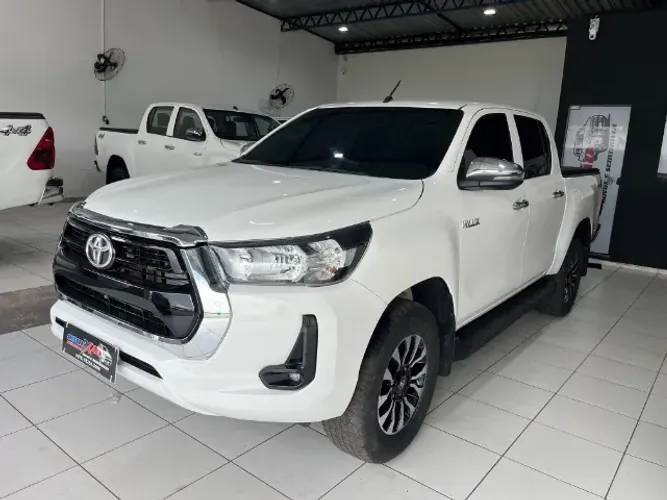 Toyota Hilux CD 4X4 2.8 Diesel Mec. 2022