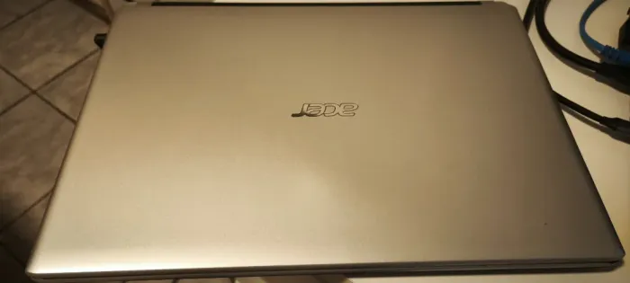NOTEBOOK ACER I3, 4GB, 120GB SSD - BATERIA RUIM