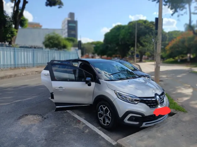 Renault Captur Iconic 1.3 TB 16V Flex 5P AUT 2022