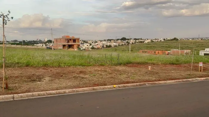 Terreno à venda em Paulínia, Parque Brasil 500, com 305 m², Residencial Quinta dos Verdes