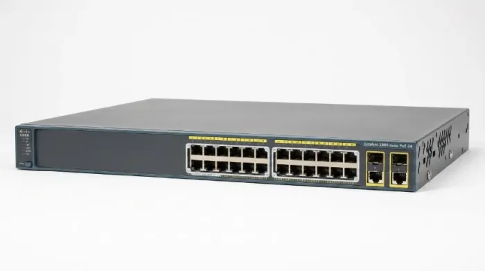 Switch Cisco Catalyst 2960 24 Portas PoE + 2 Gigabit (WS-C2960-24PC-L)