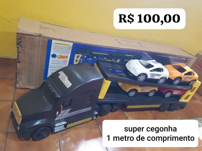 Cegonha caminhão de brinquedo