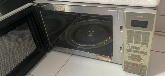 Microondas com defeito 