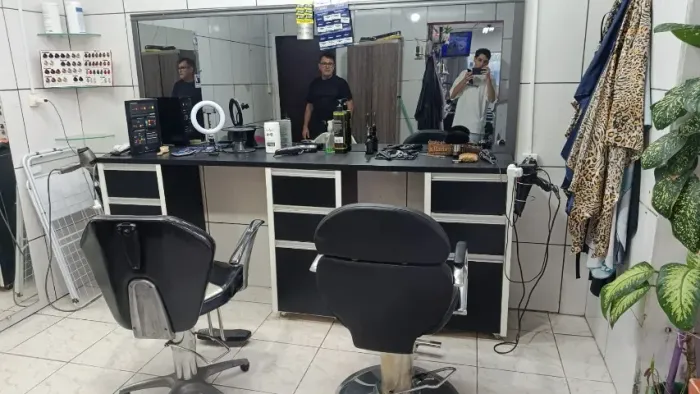 Conjunto completo para salão/barbearia pouco usado