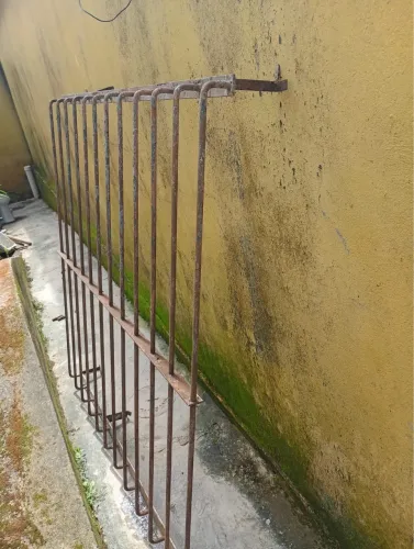 Grade para Janela Seminova  1.40m x 1.40m