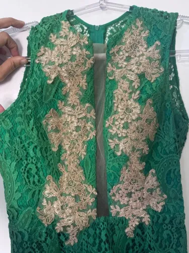 2 Vestidos de festa verde