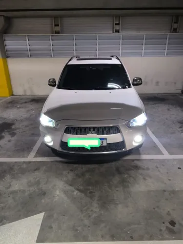 Mitsubishi Outlander 2.0 16V 160cv Aut. 2013