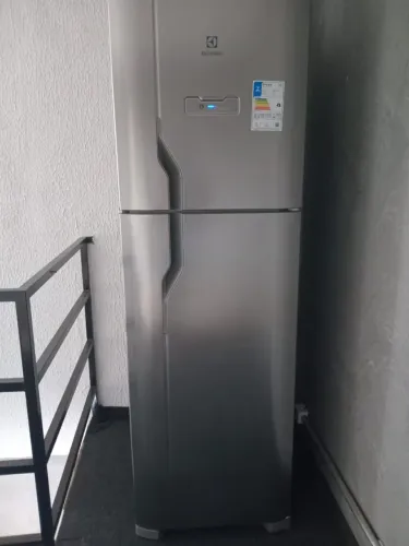 GELADEIRA ELECTROLUX FROST FREE 400L