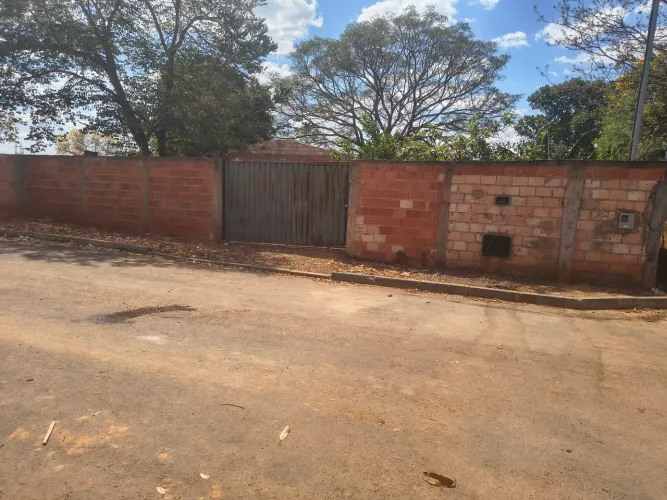 LOTE 406 METROS QUADRADOS COM CASA EM PONTO DE ACABAMENTO NO BAIRRO JARDIM ALEGRE!