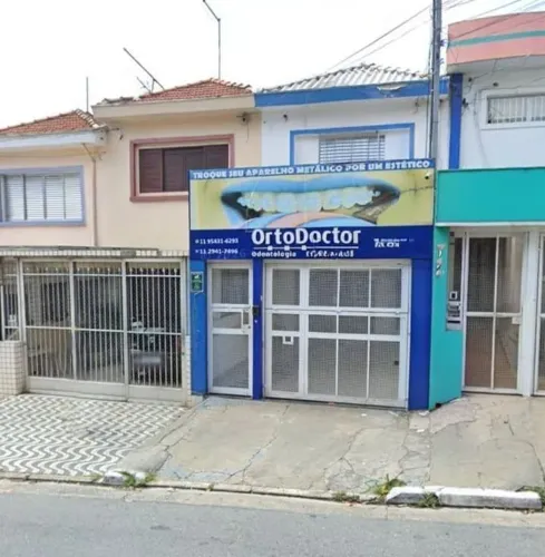 Loja na Rua Apucarana, 715 75 m²