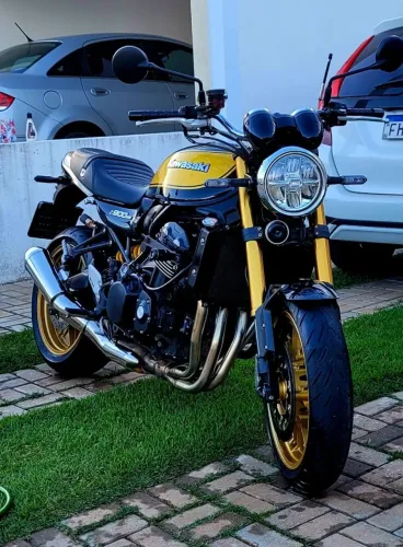 KAWASAKI Z900RS R EDITION