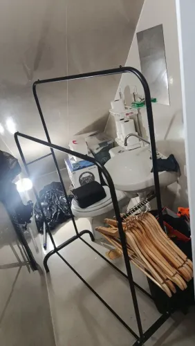 Arara usada com detalhe na foto