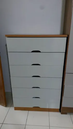 Vende-se cômoda semi nova