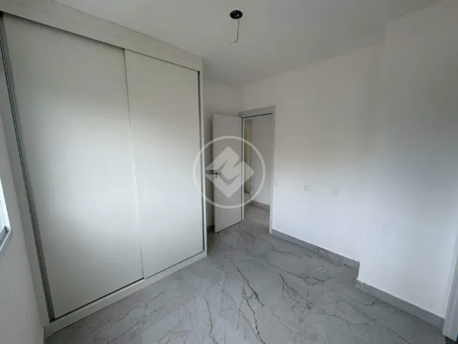 APARTAMENTO 2 QUARTOS E 1 VAGA PARA LOCAÇÃO NO BAIRRO ESTORIL, CONDOMÍNIO BRIZZE!