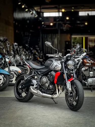 TRIUMPH TRIDENT 660 ABS 2023
