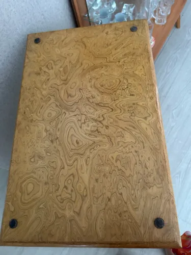 Pé de mesa mármore com madeira 