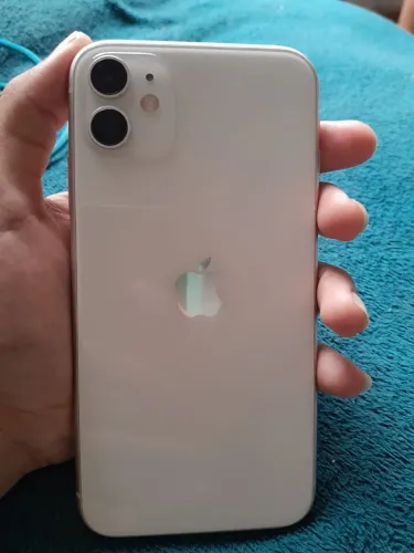 Vende-se iPhone 11, 64Gb