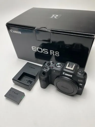 Câmera Canon R8 zerada