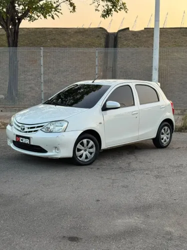 Toyota Etios X 1.3 Flex 16V 5P Mec. 2016