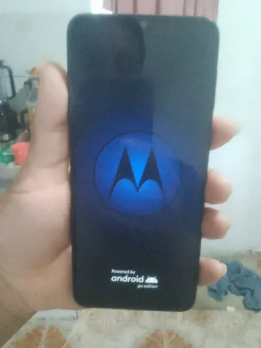 Motorola E13 
