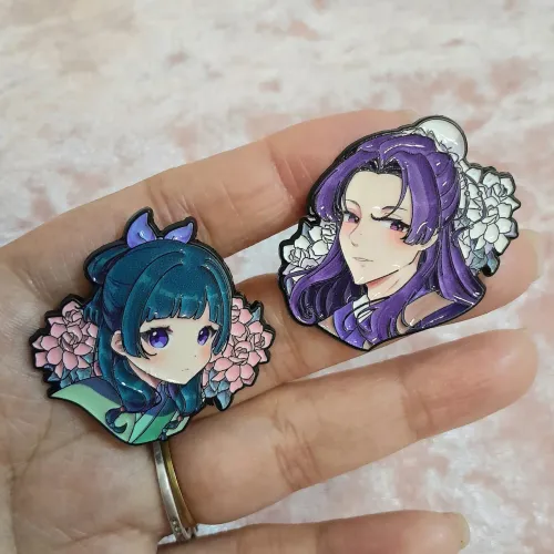 Kit 2 broches / pins Diários de uma Apotecária Maomao e Jinshi The apothecary diaries