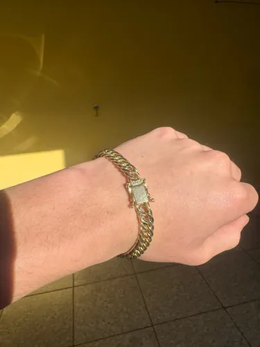 Vendo pulseira banhada a ouro
