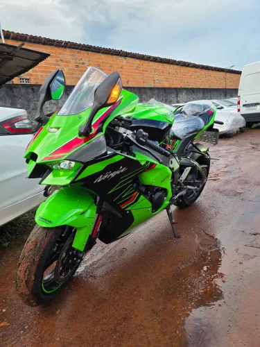 Kawasaki Ninja ZX-10R 24/24 - Estado de Zero (Apenas 480 km) - Único Dono