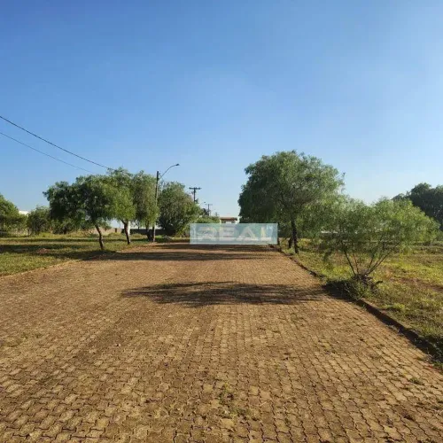 Sitio com campo de futebol