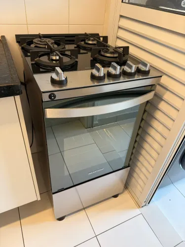 Fogão Brastemp 4 Bocas Inox com Mesa de Vidro, Dupla Chama e Grill Elétrico - BFO4VBR 110v