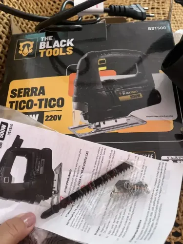 Serra Tico Tico Profissional 500w 3000 Gpm Lâmina E Protetor Bst500 The Black Tools