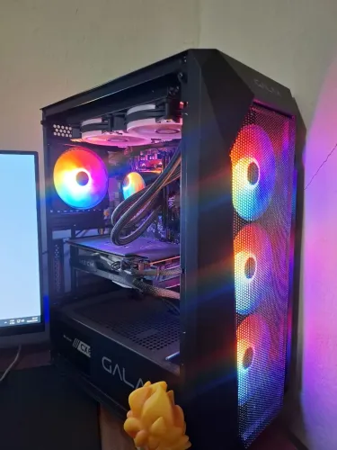 PC Gamer | Ryzen 7 5700x + RX 6750 XT 12GB + 16GB RAM