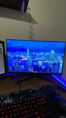 AOC Hero 27" IPS 144Hz 1ms - G-Sync/FreeSync (Modelo 27G2) + DisplayPort ou HDMI