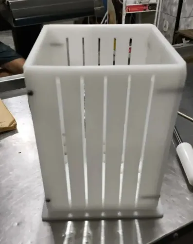 Máquina para espetar churrasco
