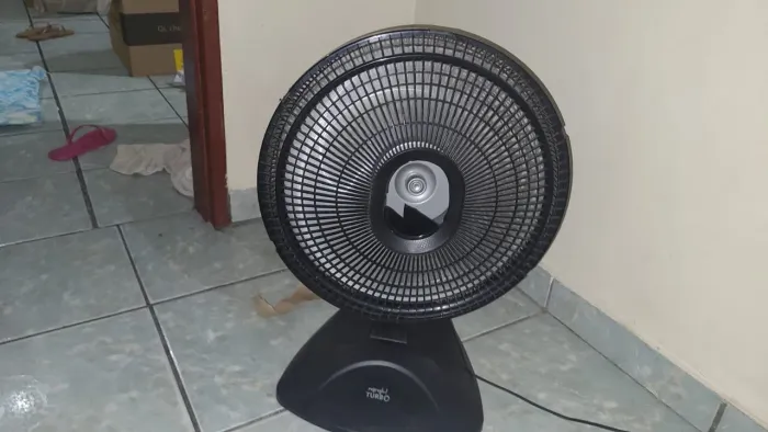 Vendo ventilador grande em ótimas condições de funcionamento