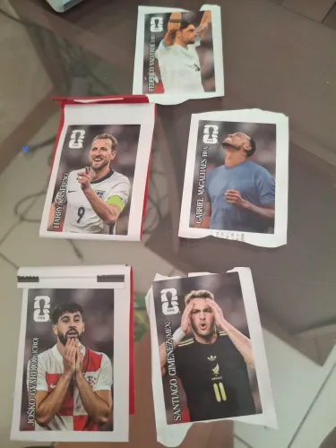kit com 5 figurinhas coca cola original panini