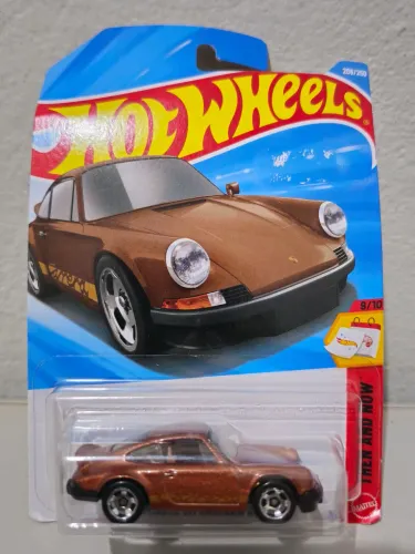 Hotwheels porche carrera