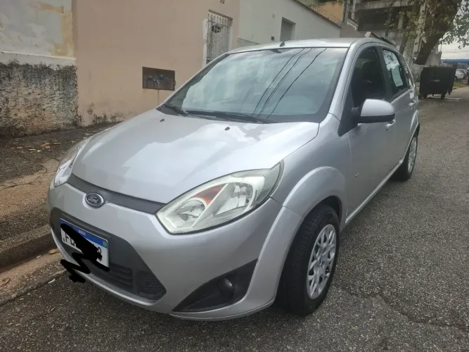 Ford Fiesta SE 1.6 8V Flex 5P 2014