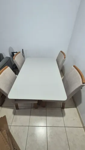 Venda conjunto de mesa e cadeiras