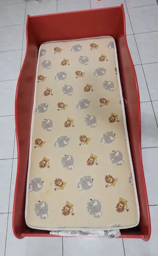 Cama infantil Carro