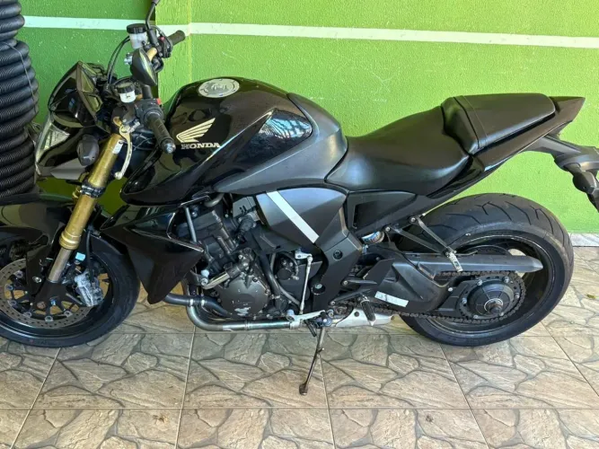 CB1000R super conservada baixa kilometragem