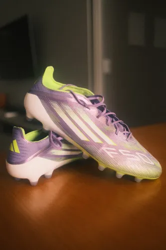 Chuteira F50 Elite AG