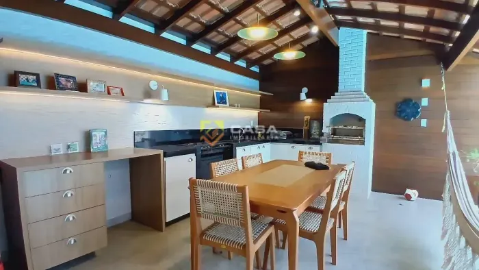 CASA DE ALTO PADRÃO PORTEIRA FECHAD! 3 Quartos no Cond. Vila dos Pássaros