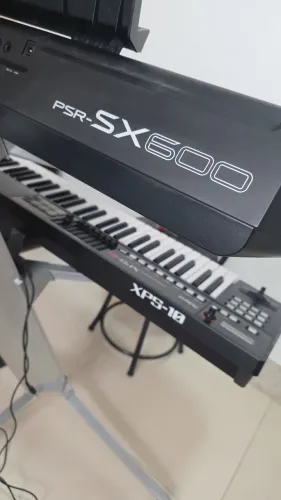 Vendo teclado roland XPS- 10 3,500,00 novinho