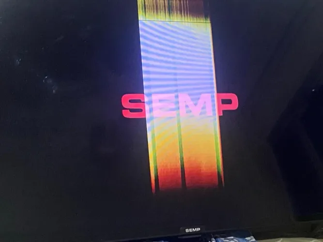 Smart TV SEMP Android TV para retirada de peças !