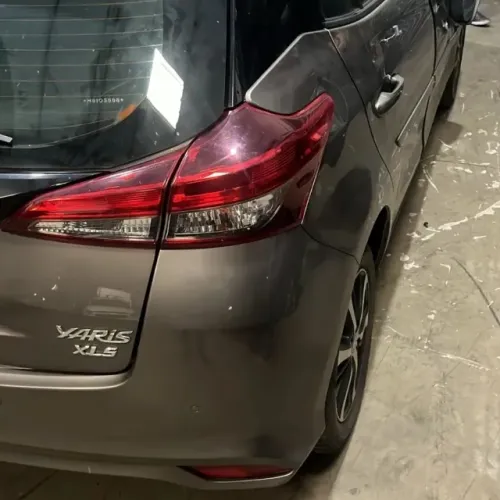 Peças Yaris 1.5 2021 Tampa Lanterna Farol Banco Motor Cambio Radiador Bobina Alternador