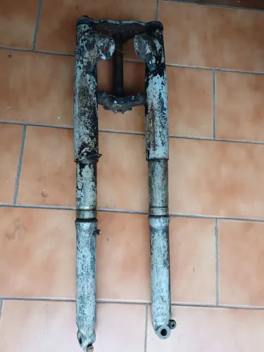Garfo frente moto antiga