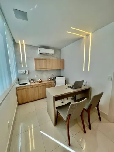 Consultório/Clinica Alto Padrão para alugar R$5250/mês - Praia da costa - VV