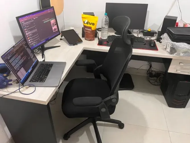 Mesa de Escritório em L 1,80x1,60M com 2 Gavetas Cor Snow