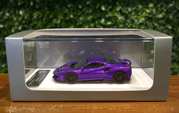 DCM Ferrari 488 Pista Novitec 1/64