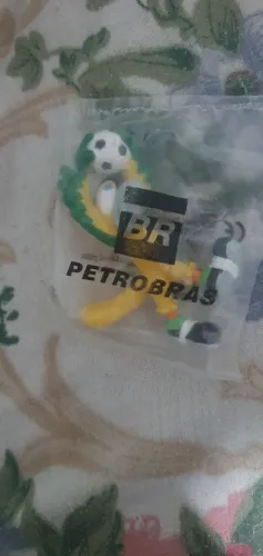FIGURA ORIGINAL FUTEBOL ARARINHA SELECAO BRASILEIRA PETROBRÁS LACRADO ITEM COLECIONADOR